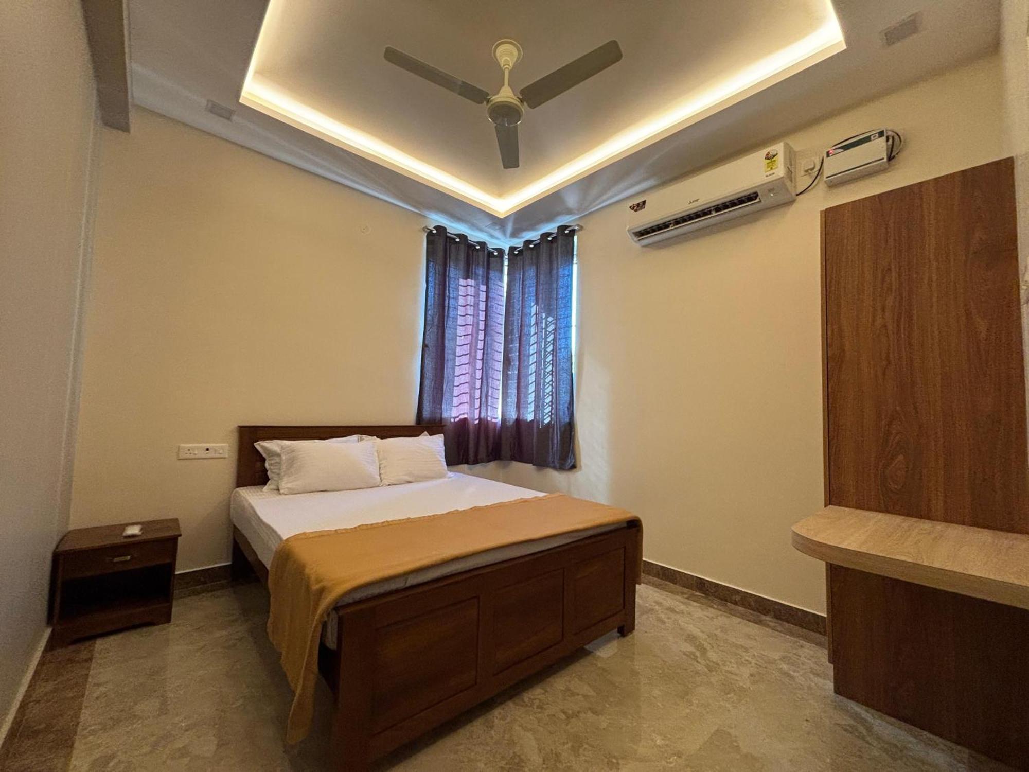 Srirangam Nandavanam Service Apartments Tiruchirappalli Δωμάτιο φωτογραφία